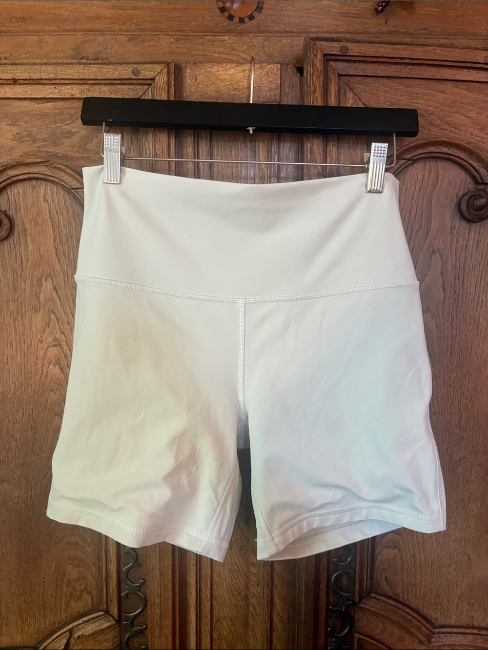 Lululemon Align High-Rise Short 6"
Colorway: Bone (off white) - Picture 3 of 8